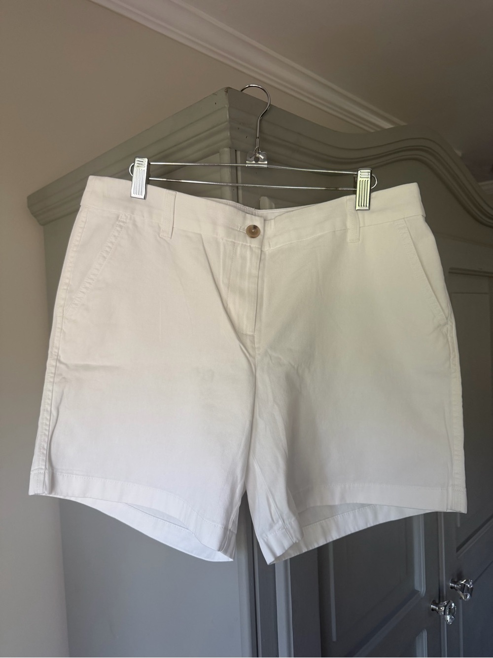 J Crew Factory white 7 inch shorts size 10 NWT